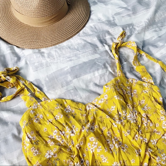 Yellow Floral Crop Top - Picture 2 of 6